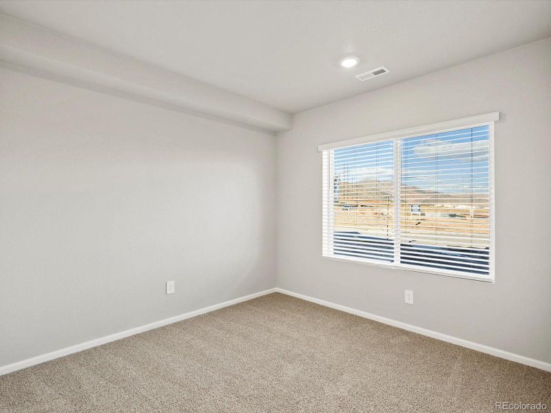 Spacious, unfurnished interior of a new home in Three Hills, Morrison (Image 26).