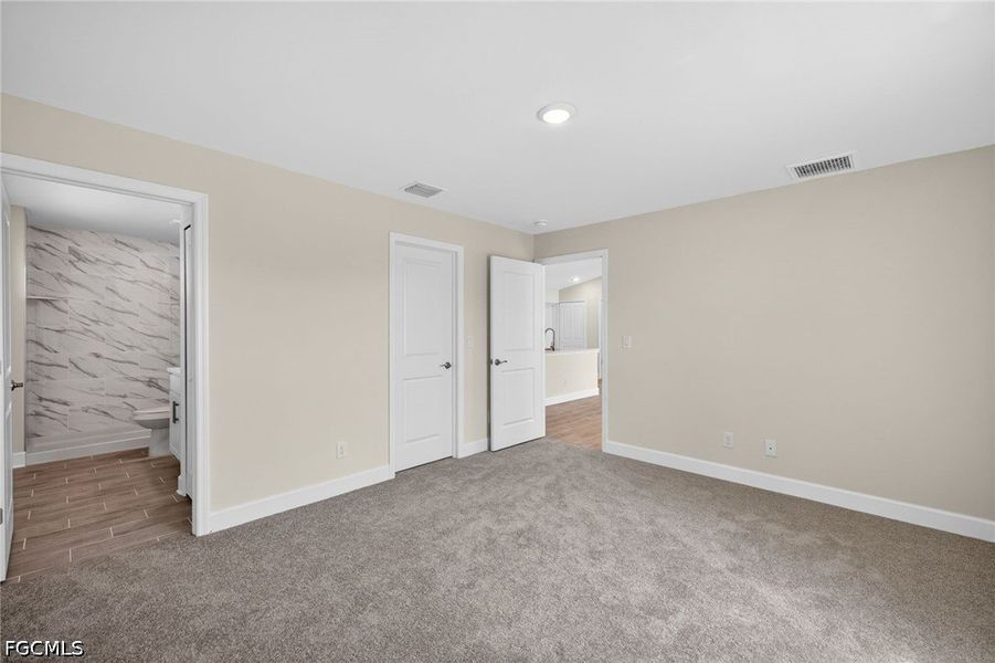 Spacious, unfurnished interior of a new home in Cape Coral, Cape Coral (Image 17). Spacious, unfurnished interior of a new home in Cape Coral, Cape Coral (Image 17).