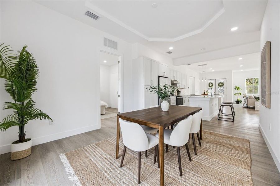 Furnished interior view inside a new home in , Orlando (Image 11).