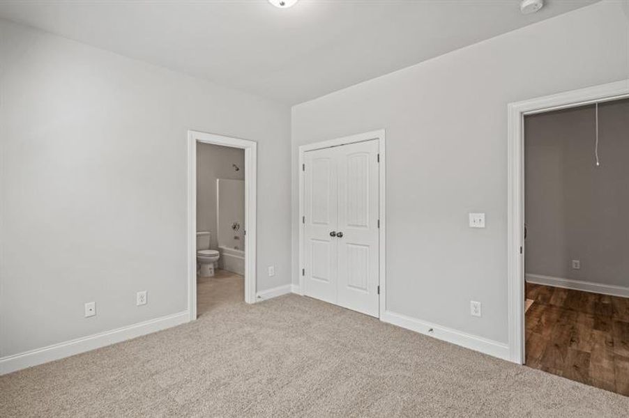 Spacious, unfurnished interior of a new home in Ruby Creek Estates, Atlanta (Image 22).