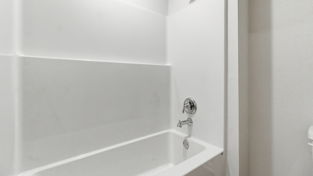 Close-up of interior finishes inside a home in Misting Springs, Crawfordville (Image 19).