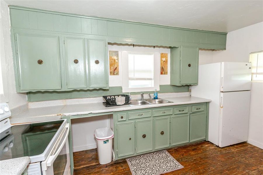 Furnished interior view inside a new home in , Bowie (Image 7).
