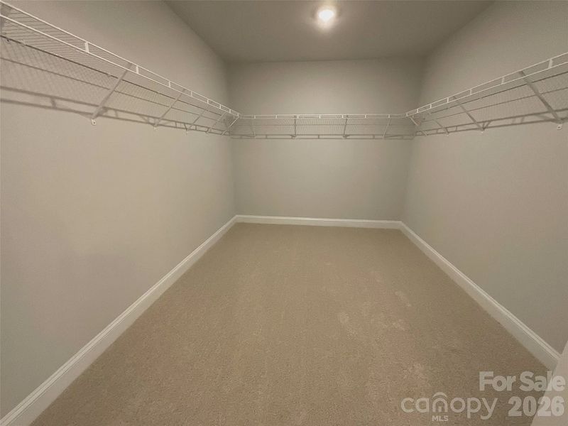 Spacious, unfurnished interior of a new home in Lauren Pines, York (Image 27).