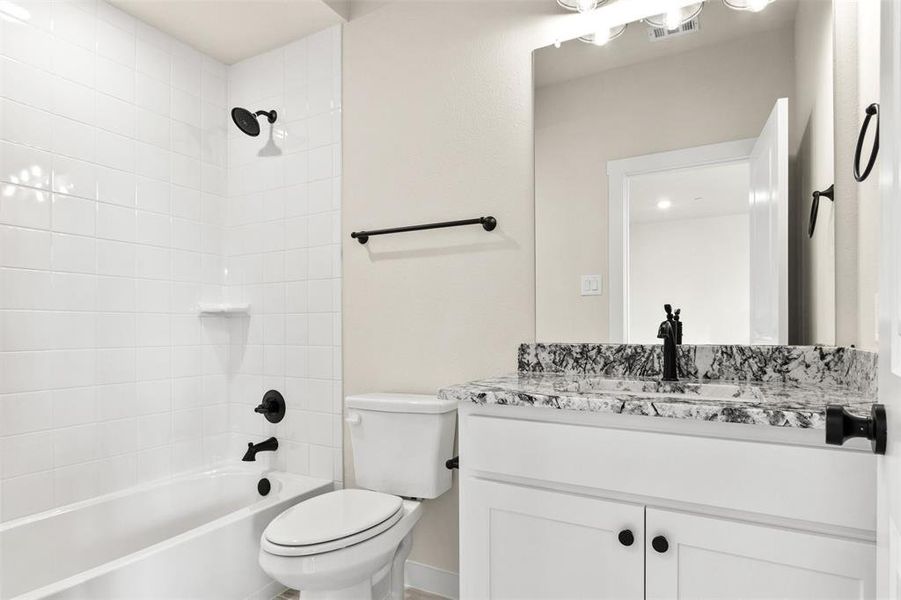 025-12408AudubonTrail-Wylie-TX-75098-Bathroom3.jpg-SMALL 025-12408AudubonTrail-Wylie-TX-75098-Bathroom3.jpg-SMALL