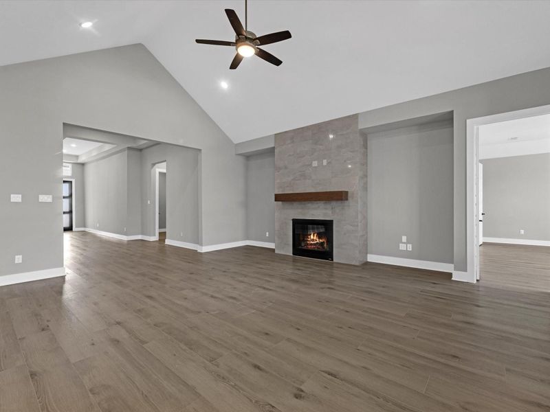 Spacious, unfurnished interior of a new home in Pecan Ridge, Fulshear (Image 18). Spacious, unfurnished interior of a new home in Pecan Ridge, Fulshear (Image 18).