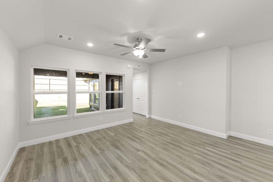 Spacious, unfurnished interior of a new home in Keeneland, Aubrey (Image 13). Spacious, unfurnished interior of a new home in Keeneland, Aubrey (Image 13).
