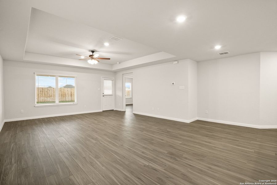 Spacious, unfurnished interior of a new home in Swenson Heights, Seguin (Image 25).