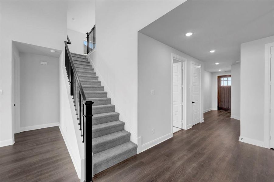 Spacious, unfurnished interior of a new home in Treeline, Justin (Image 32).