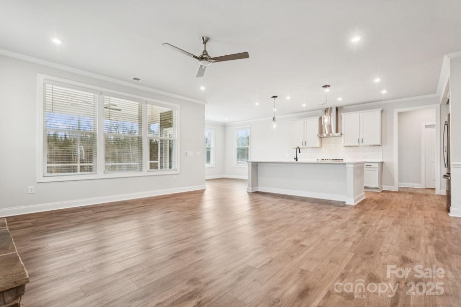Spacious, unfurnished interior of a new home in Glenhurst, Matthews (Image 13).