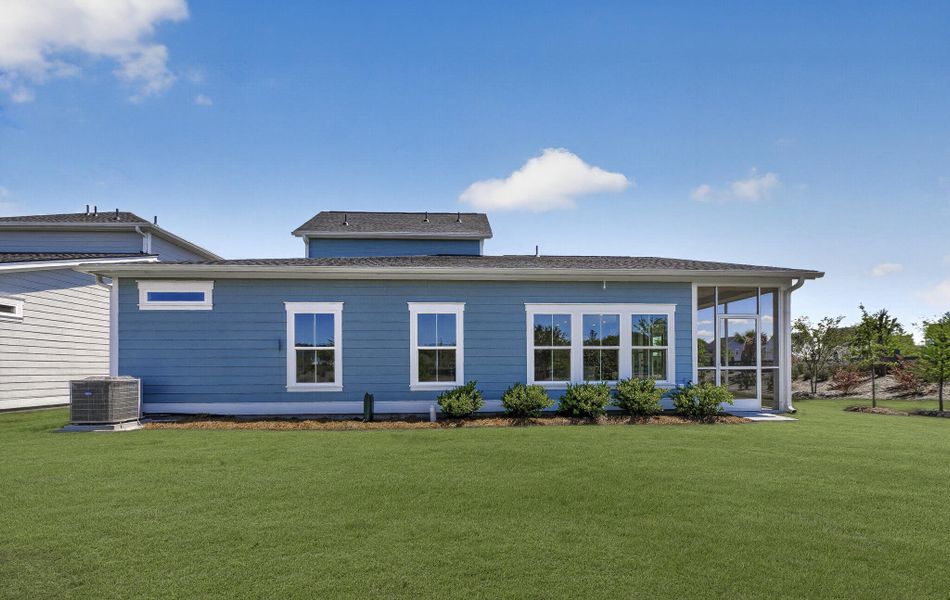 Exterior details and patio area of a home in Carnes Crossroads, Summerville (Image 3).