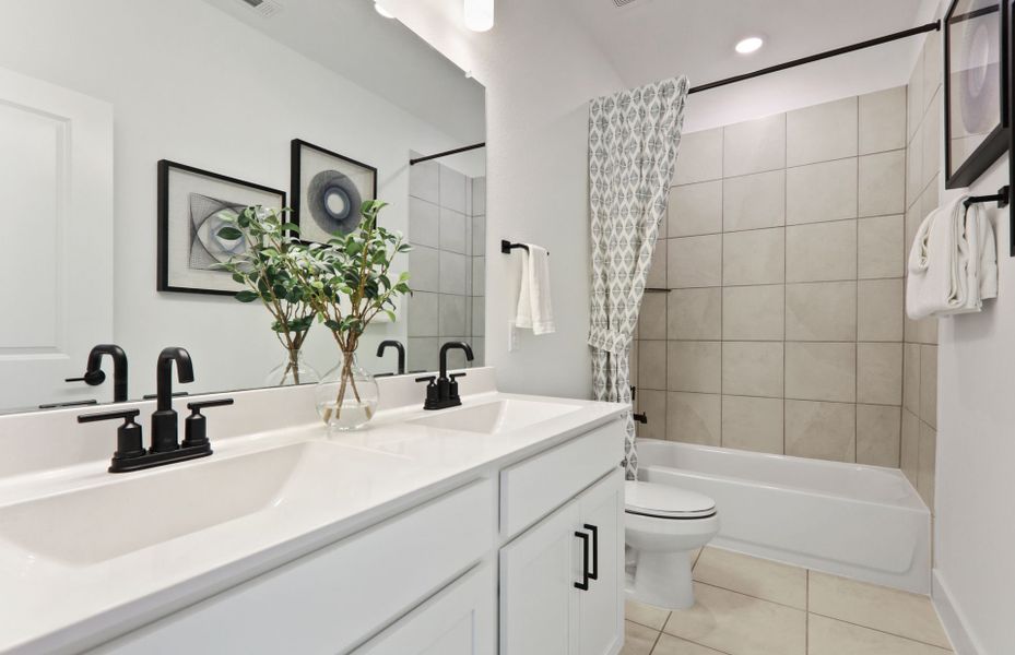 Representative furnished interior of a home built from the Amherst by Pulte Homes in Arabella on the Prairie, Richmond (Image 29). Representative furnished interior of a home built from the Amherst by Pulte Homes in Arabella on the Prairie, Richmond (Image 29).