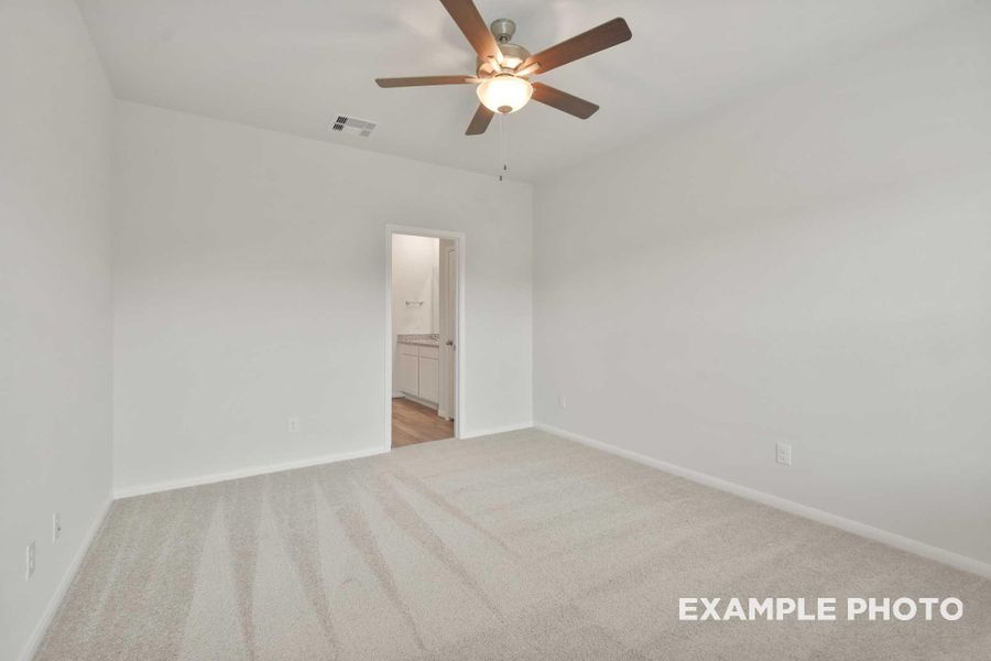 Spacious, unfurnished interior of a new home in Spring Branch Crossing, Conroe (Image 22). Spacious, unfurnished interior of a new home in Spring Branch Crossing, Conroe (Image 22).