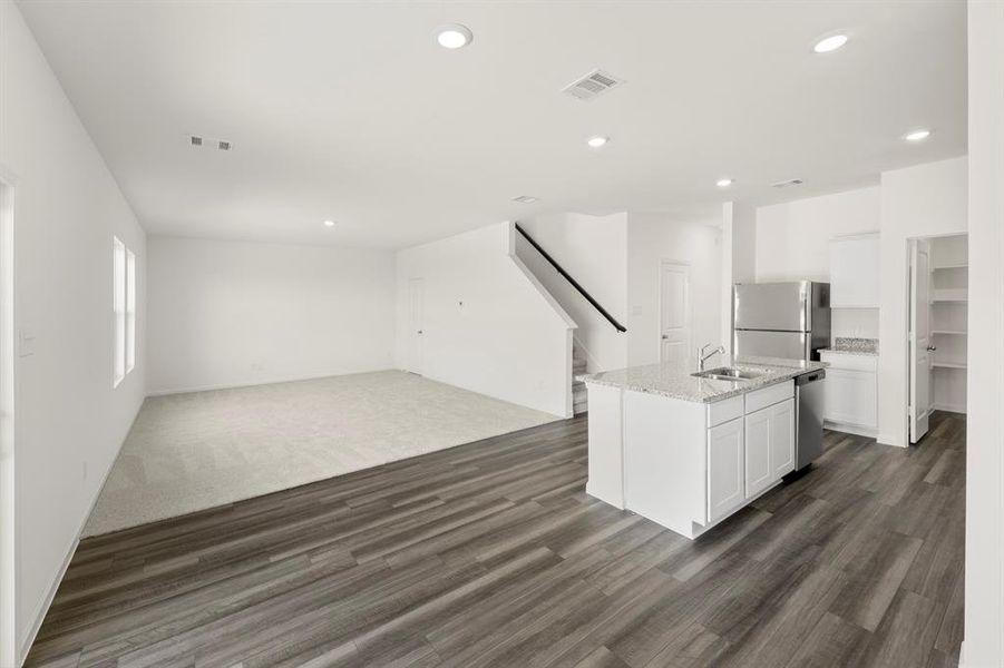 08. 1282 Herring - Dining (2)