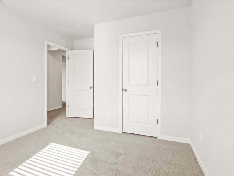 Spacious, unfurnished interior of a new home in Brayfield Manor - Heritage Collection, Wellford (Image 21).