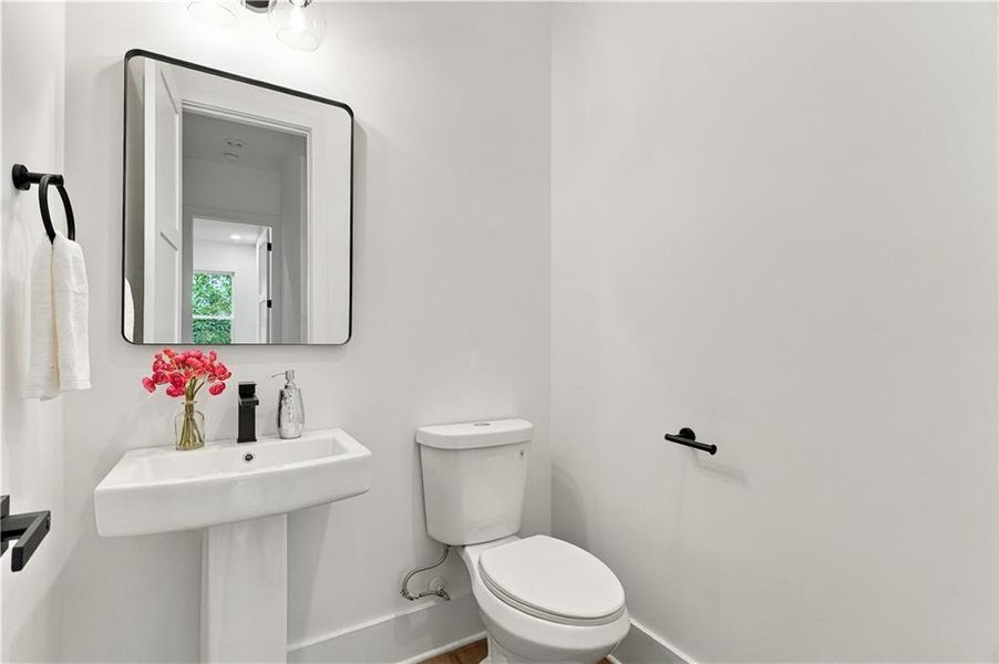 Furnished interior view inside a new home in , Jasper (Image 16).