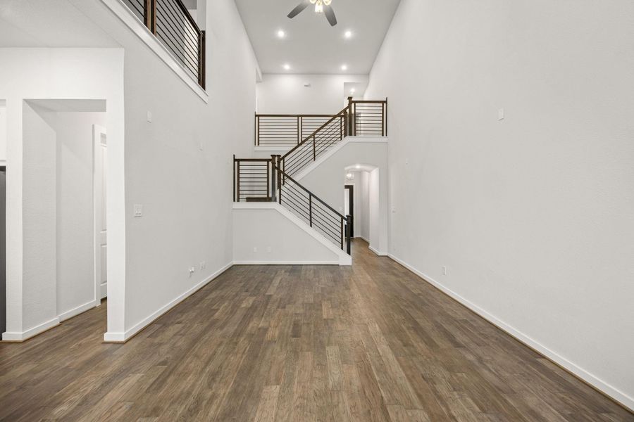 Spacious, unfurnished interior of a new home in , Fulshear (Image 30). Spacious, unfurnished interior of a new home in , Fulshear (Image 30).