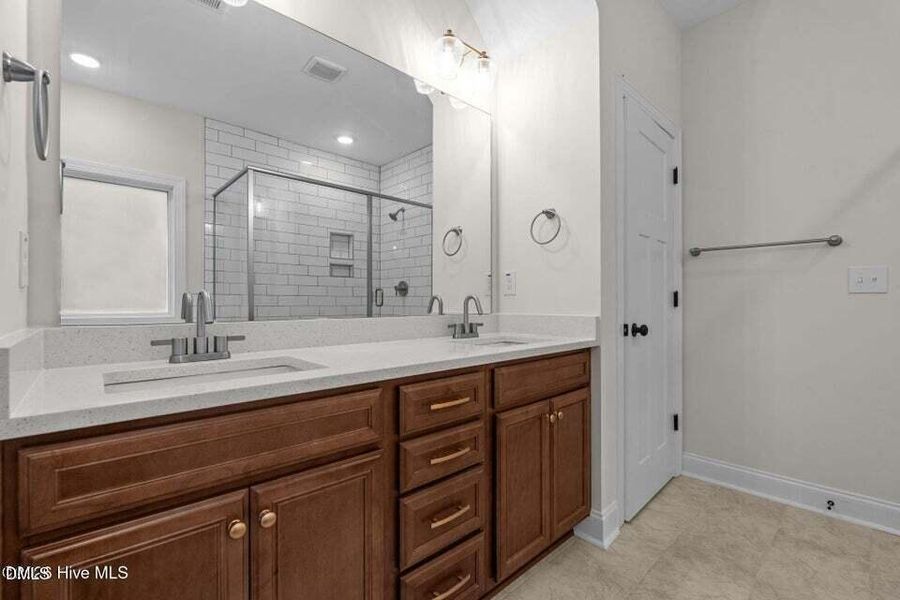 REPRESENTATION PHOTO