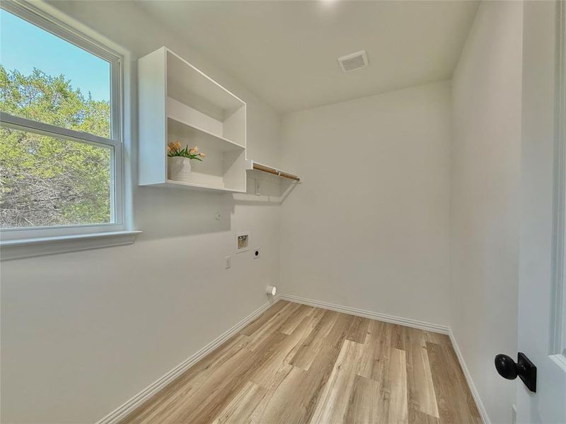 Spacious, unfurnished interior of a new home in , Granbury (Image 27). Spacious, unfurnished interior of a new home in , Granbury (Image 27).