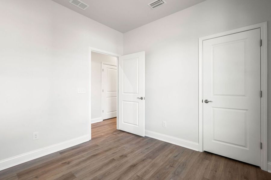 Spacious, unfurnished interior of a new home in Sun City Hilton Head, Bluffton (Image 16).