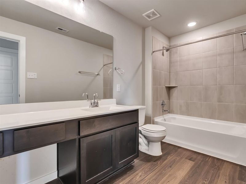 Furnished interior view inside a new home in , La Marque (Image 14).