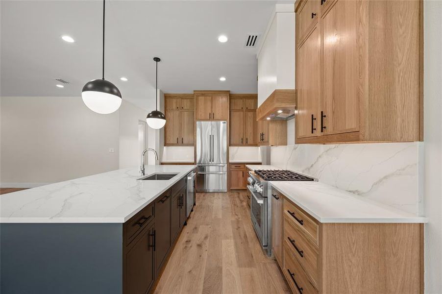 Furnished interior view inside a new home in , Richardson (Image 10).
