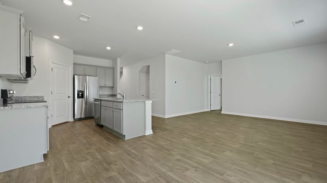 Representative unfurnished interior of a home built from the ELLE by D.R. Horton in Lakeview at Kitfield, Moncks Corner (Image 23).