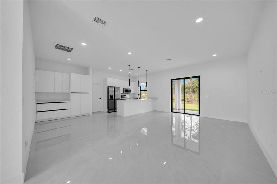 Spacious, unfurnished interior of a new home in , Lehigh Acres (Image 20). Spacious, unfurnished interior of a new home in , Lehigh Acres (Image 20).