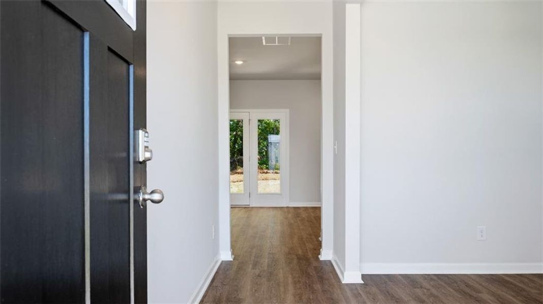 Spacious, unfurnished interior of a new home in Kingston Ranch at Lake Oconee, Buckhead (Image 11). Spacious, unfurnished interior of a new home in Kingston Ranch at Lake Oconee, Buckhead (Image 11).