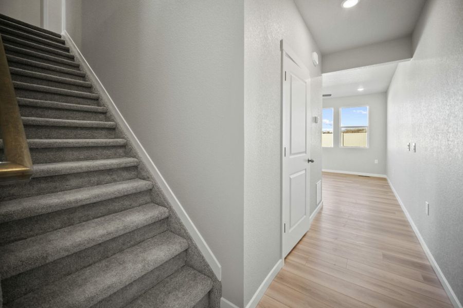Representative unfurnished interior of a home built from the Cheyenne by View Homes in Aspen Meadows – Townhomes, Colorado Springs (Image 22). Representative unfurnished interior of a home built from the Cheyenne by View Homes in Aspen Meadows – Townhomes, Colorado Springs (Image 22).
