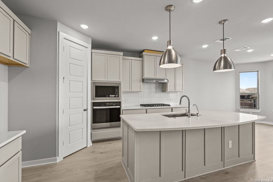 Furnished interior view inside a new home in Foxbrook, Cibolo (Image 10).
