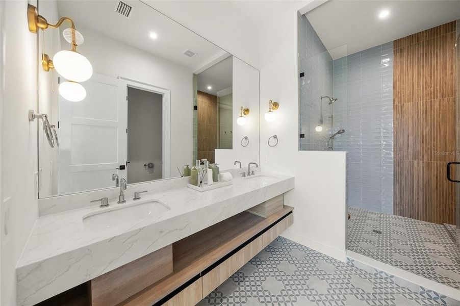 Furnished interior view inside a new home in , Sarasota (Image 44).