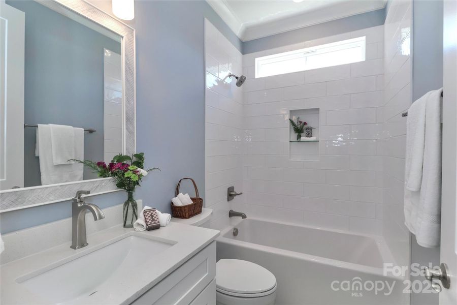 Image 41 of a home in .