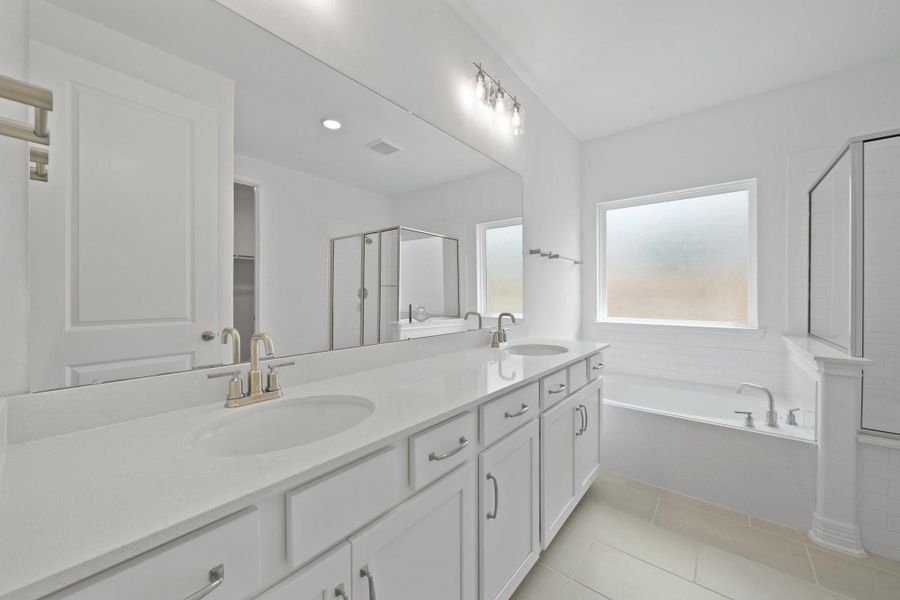 Note: Sample product photo. Actual exterior and interior selections may vary by homesite. Photo may be virtually staged Note: Sample product photo. Actual exterior and interior selections may vary by homesite. Photo may be virtually staged