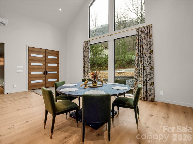 Furnished interior view inside a new home in , Lake Lure (Image 7).