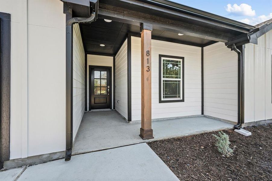 Exterior details and patio area of a home in Runaway Bay, Runaway Bay (Image 3). Exterior details and patio area of a home in Runaway Bay, Runaway Bay (Image 3).