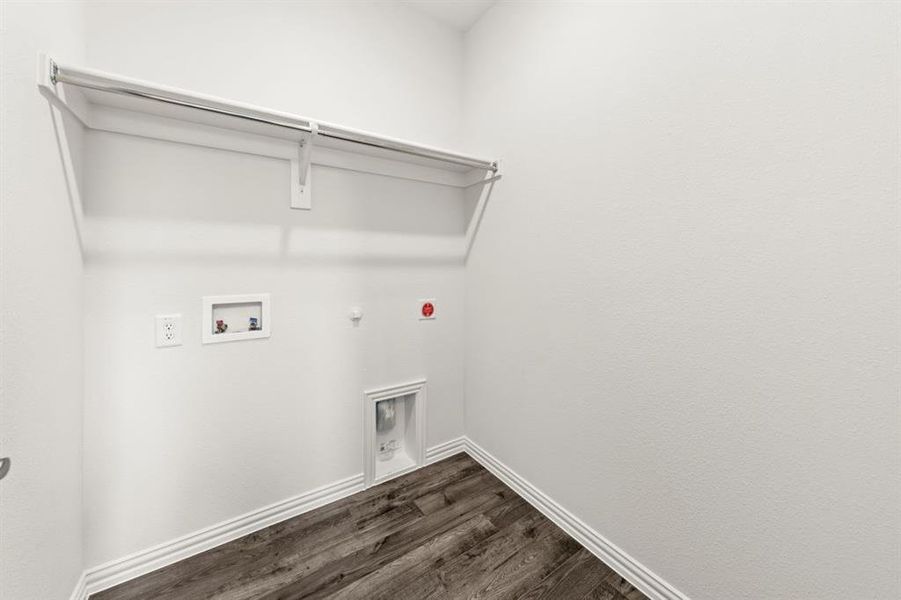 Spacious, unfurnished interior of a new home in Edgewater, Fate (Image 27). Spacious, unfurnished interior of a new home in Edgewater, Fate (Image 27).