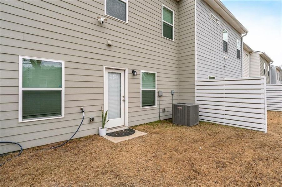 Exterior details and patio area of a home in , Powder Springs (Image 3).