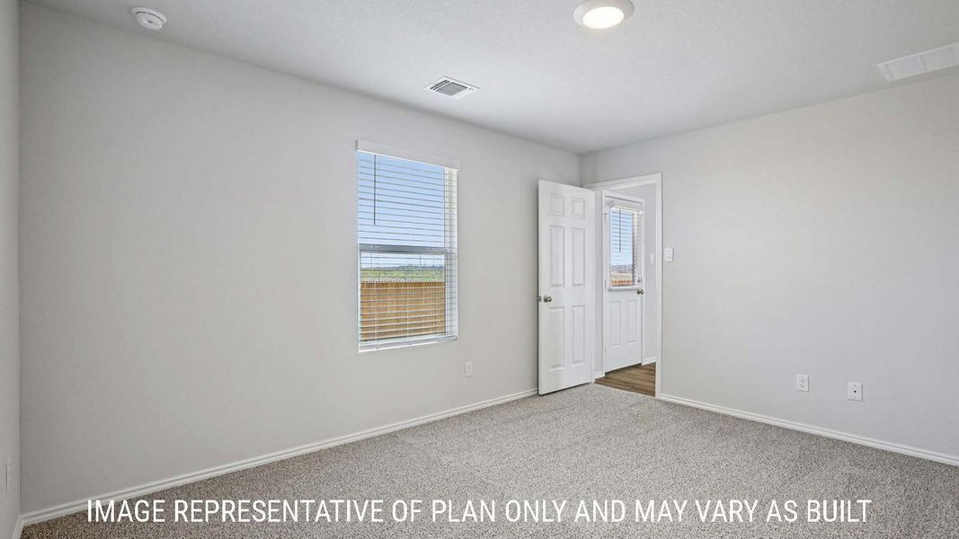 Representative unfurnished interior of a home built from the Barton by D.R. Horton in Pecan Creek, Temple (Image 16).