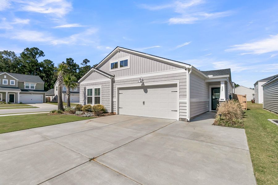 Exterior details and patio area of a home in , Moncks Corner (Image 19).