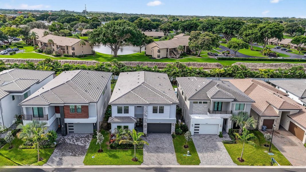 Furnished interior view inside a new home in , Boca Raton (Image 33). Furnished interior view inside a new home in , Boca Raton (Image 33).
