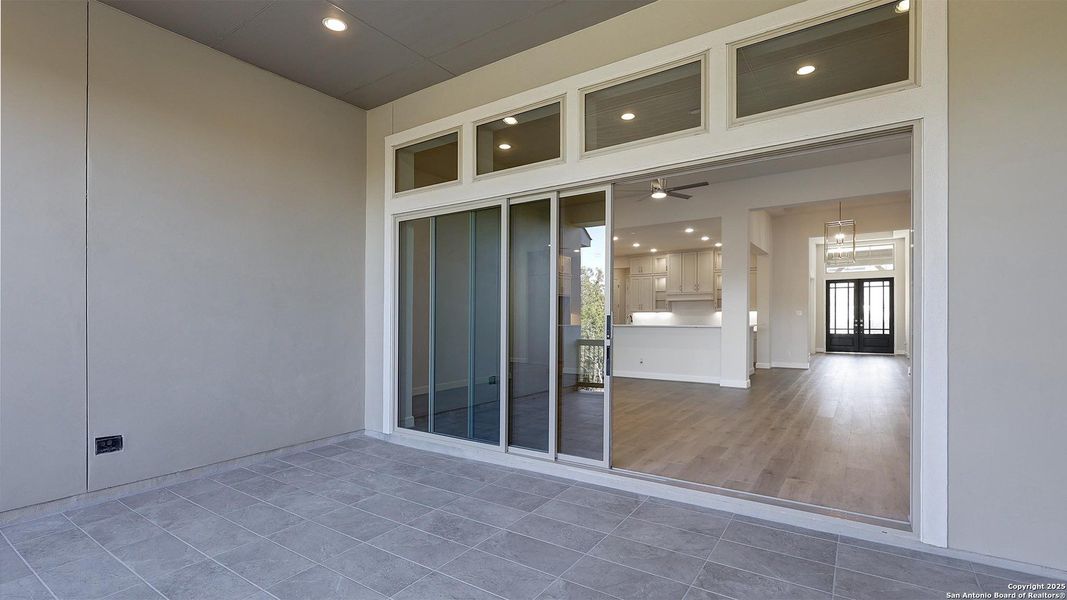 Spacious, unfurnished interior of a new home in Esperanza 80', Boerne (Image 23). Spacious, unfurnished interior of a new home in Esperanza 80', Boerne (Image 23).
