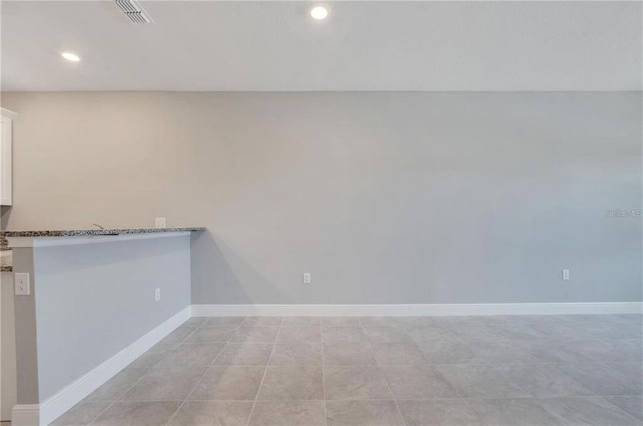 Spacious, unfurnished interior of a new home in , Kissimmee (Image 21).