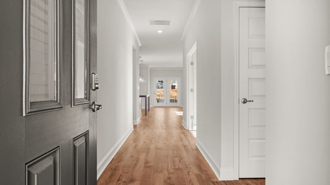 Spacious, unfurnished interior of a new home in Oak Ridge Meadows, Locust Grove (Image 25).