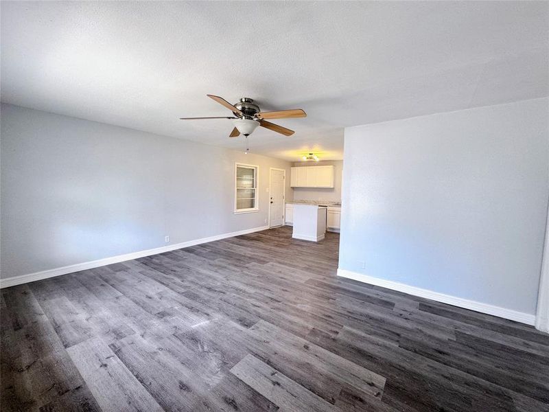 Spacious, unfurnished interior of a new home in , Paris (Image 6).