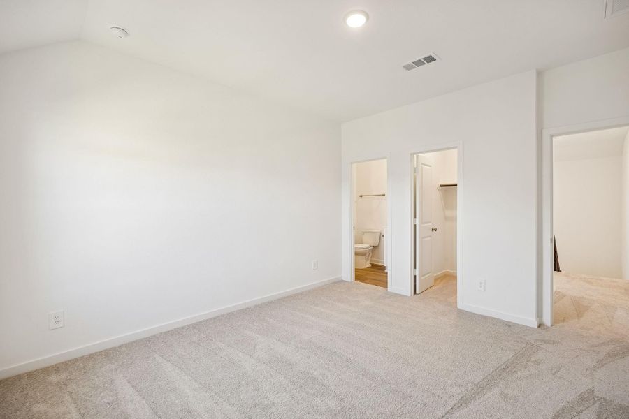 Spacious, unfurnished interior of a new home in Montgomery Bend, Montgomery (Image 29).