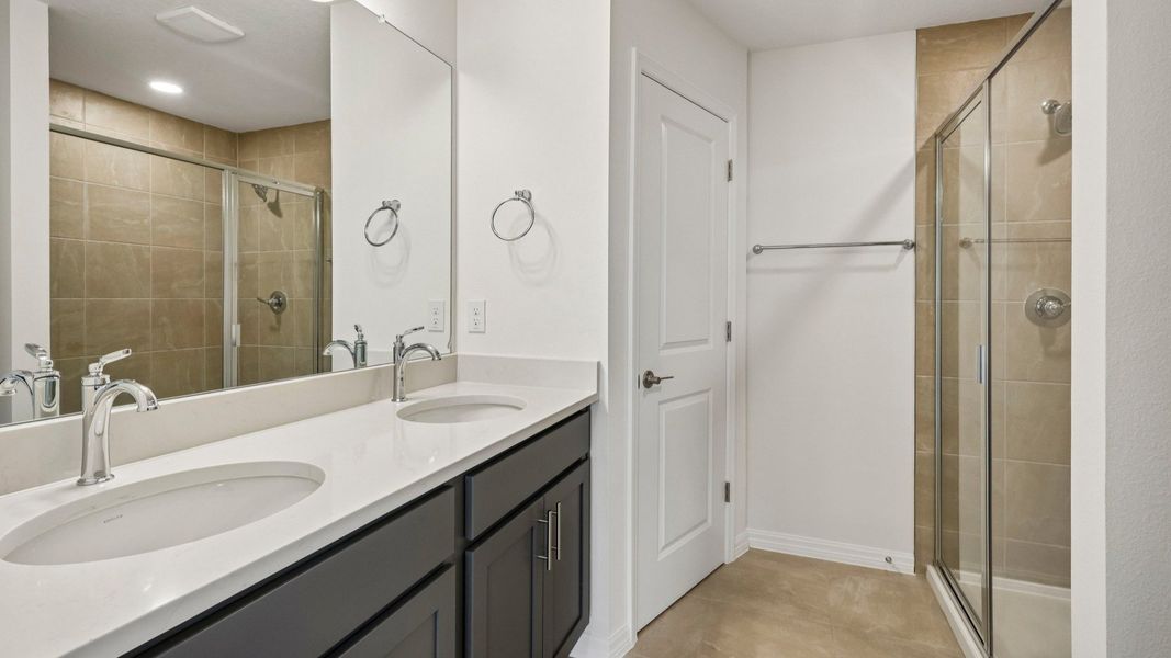 Furnished interior view inside a new home in Twin Oaks, Zephyrhills (Image 27). Furnished interior view inside a new home in Twin Oaks, Zephyrhills (Image 27).