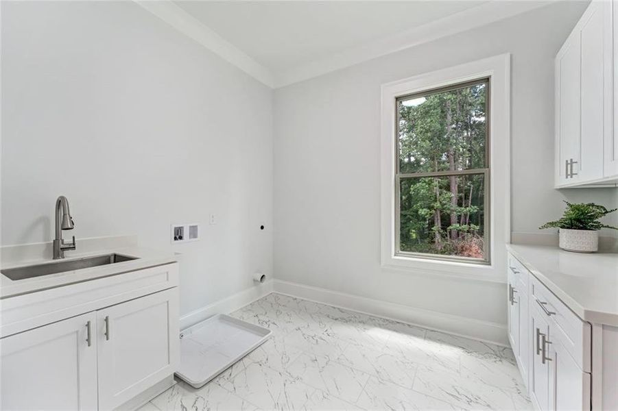 Furnished interior view inside a new home in , Buford (Image 16).