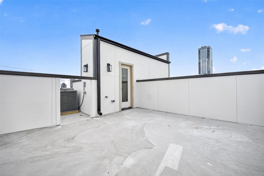 Exterior details and patio area of a home in , Houston (Image 27).