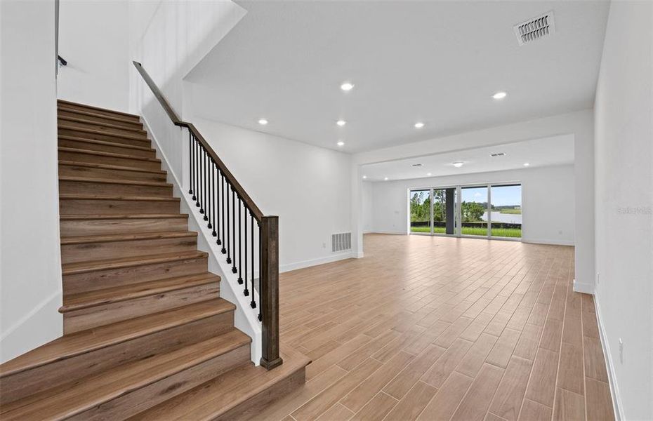 Spacious, unfurnished interior of a new home in Riverwood, Zephyrhills (Image 21).