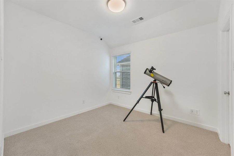 Spacious, unfurnished interior of a new home in Pecan Square, Northlake (Image 25).